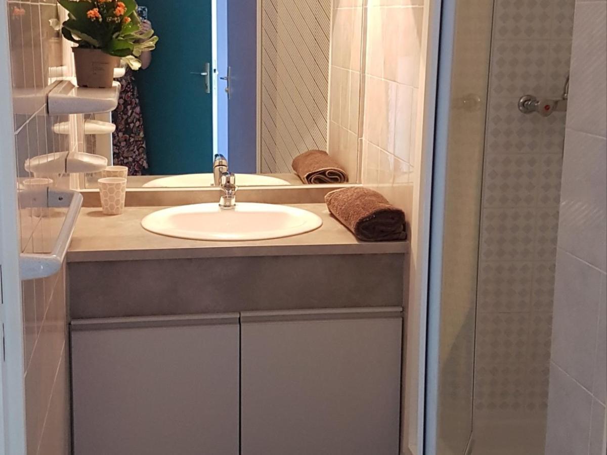 Appartement Sète, 2 Pièces, 4 Personnes - Fr-1-338-442